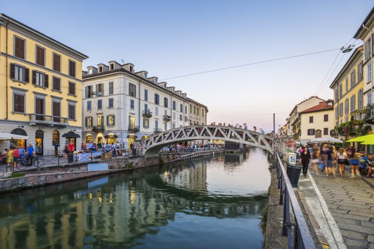 naviglio grande canal milan